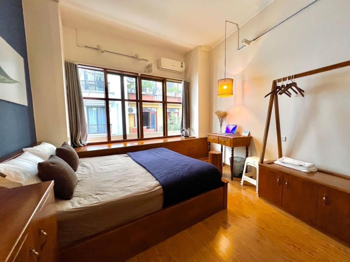 Nice Room Located Right Next To The Old Quarter Can Phong Nhieu Anh Sang Tai Ngay Gan Pho Di Bo Ho Guom 하노이 외부 사진