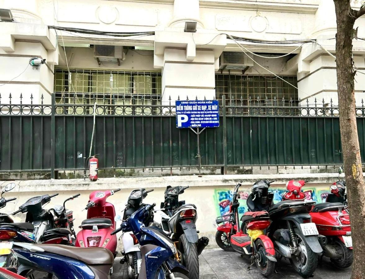 Nice Room Located Right Next To The Old Quarter Can Phong Nhieu Anh Sang Tai Ngay Gan Pho Di Bo Ho Guom 하노이 외부 사진